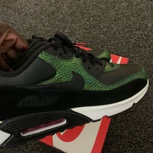 Nike Air Max 90 Green Python sz 13